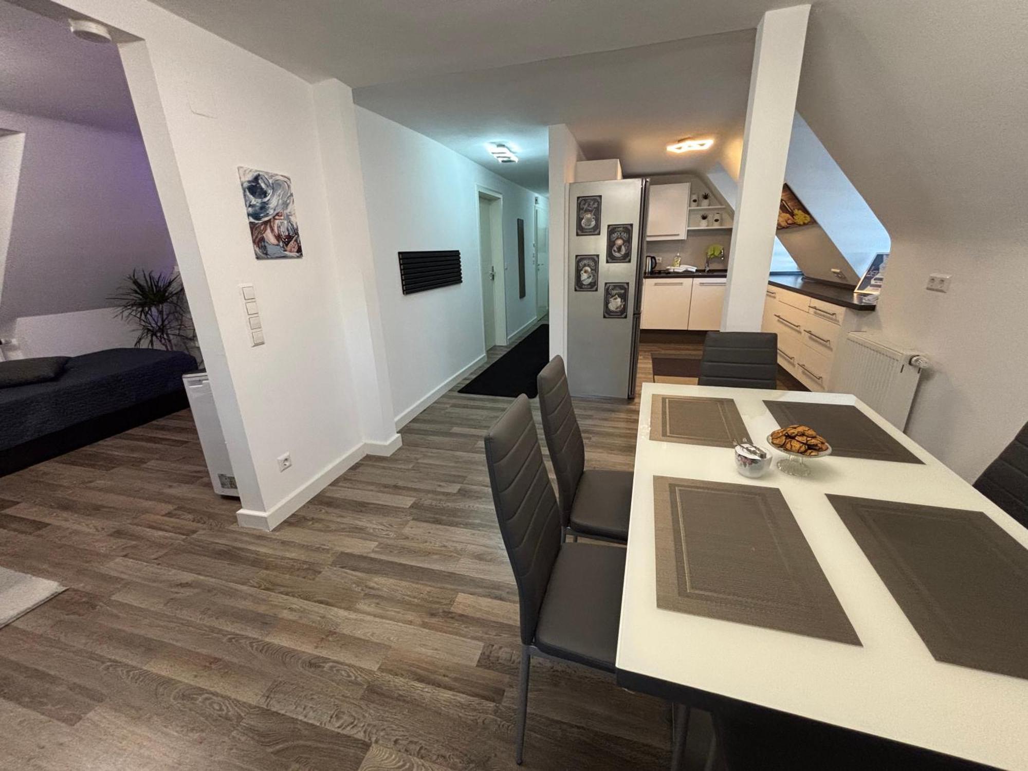 Ehningen Moderne Deluxe 3-Zi Eigentums- Maisonette-Wohnung Ibm Bertrandt Mercedes מראה חיצוני תמונה